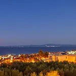 Panorama *